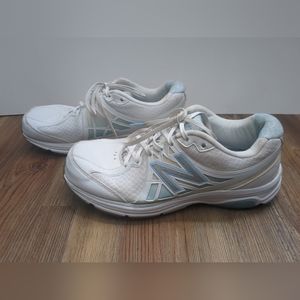 New Balance 847v2 Womens Size 9 White Athletic Running Shoes Sneakers